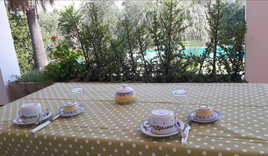 La Ginestra Bed & Breakfast Trani Exterior photo